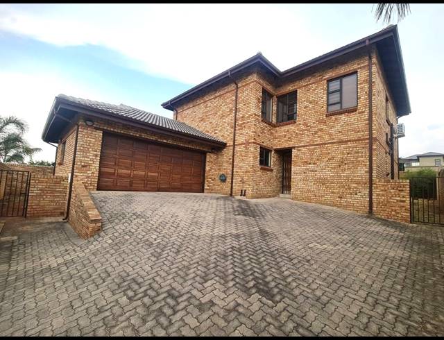 3 BEDROOM FREEHOLD TO LET IN RADIOKOP